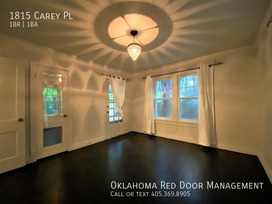 1815 Carey Pl - Photo 4 of 24