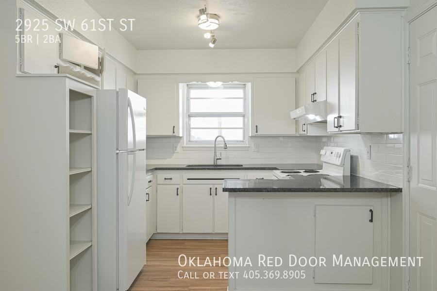 2925 Sw 61st St - Photo 6 of 47