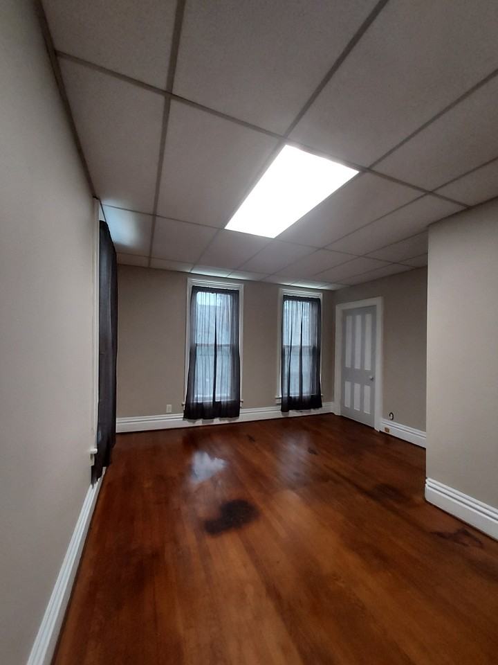 292 Hudson Ave #B - Photo 6 of 8