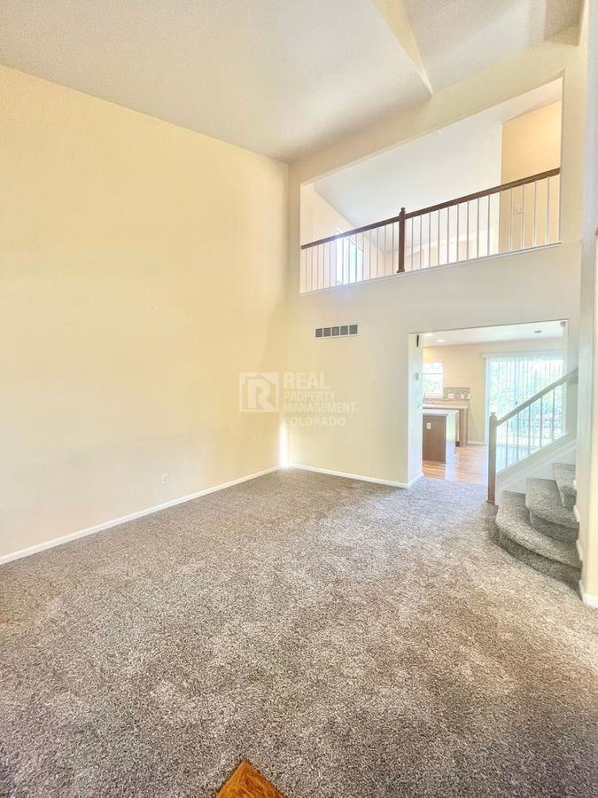 17273 E Lake Dr - Photo 3 of 40