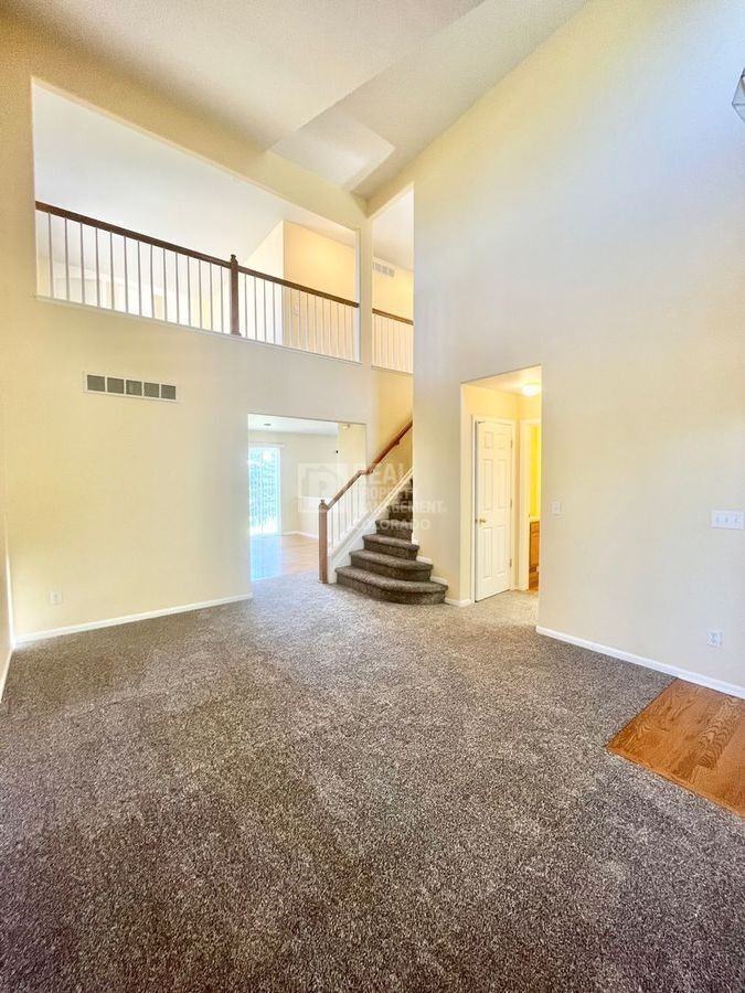 17273 E Lake Dr - Photo 4 of 40