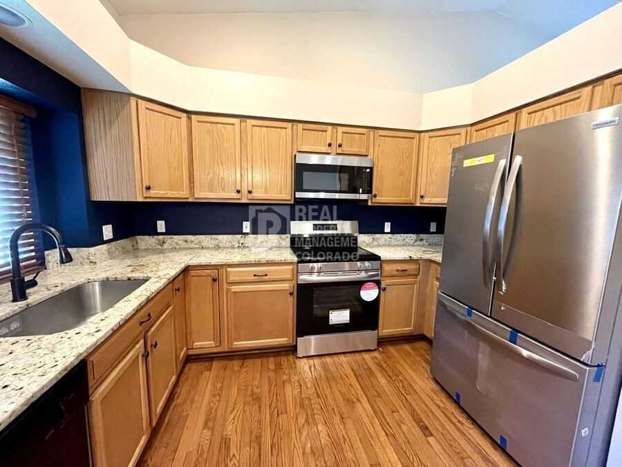 1313 Coolcrest Dr - Photo 7 of 31