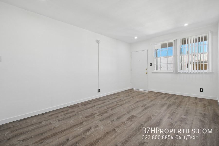 4010 Los Feliz Blvd #16 - Photo 3 of 14