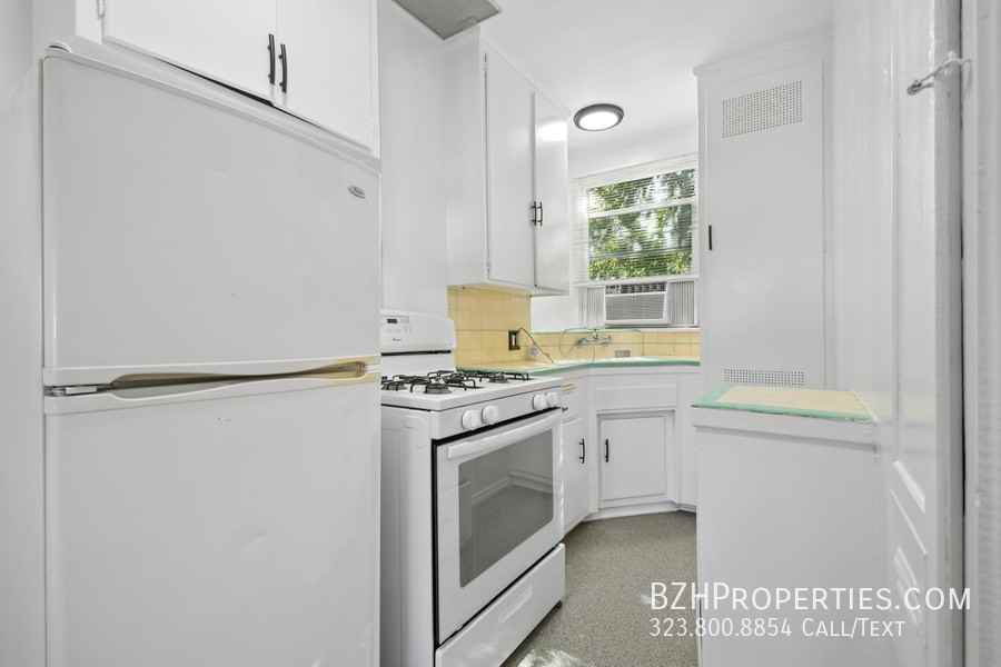 4010 Los Feliz Blvd #16 - Photo 6 of 14