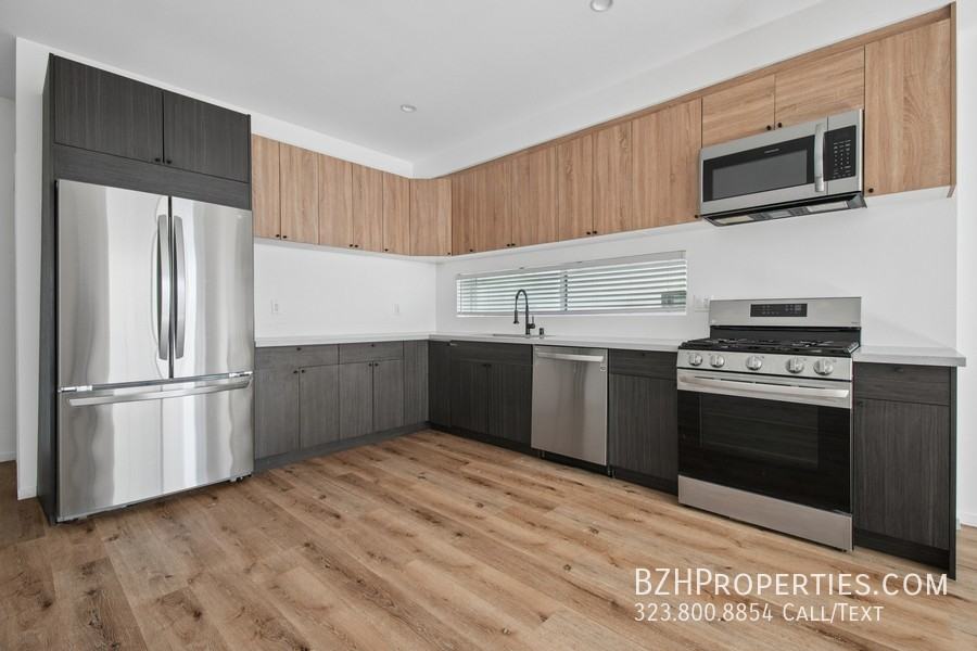 662 1/2 N Mariposa Ave - Photo 4 of 24