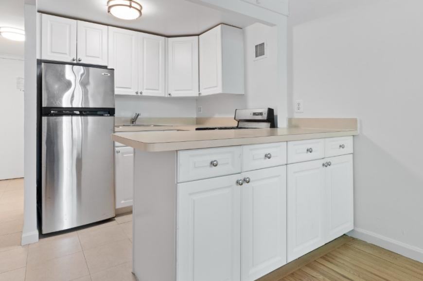 210 E 22nd St - Photo 2 of 10