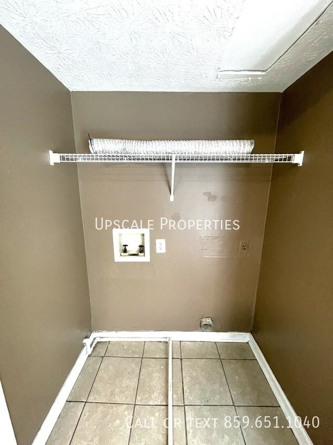 217 Donalynn Dr #B - Photo 5 of 9