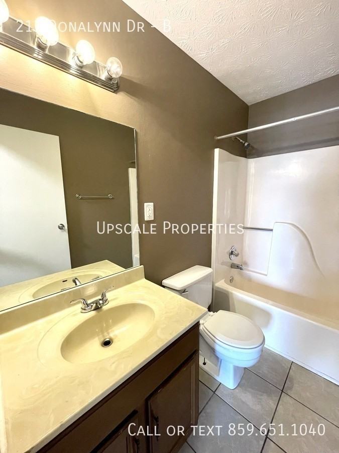 217 Donalynn Dr #B - Photo 6 of 9