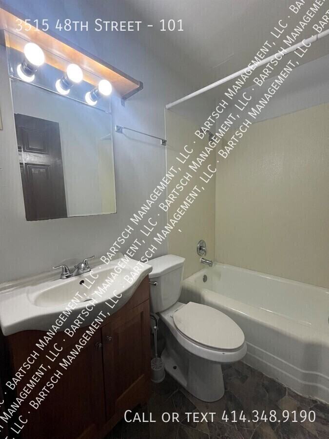 3515 48th St #101 - Photo 5 of 6
