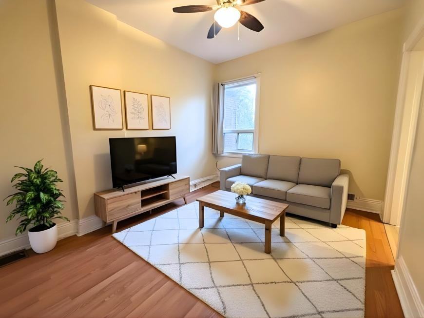 44 Spring St - Photo 5 of 10