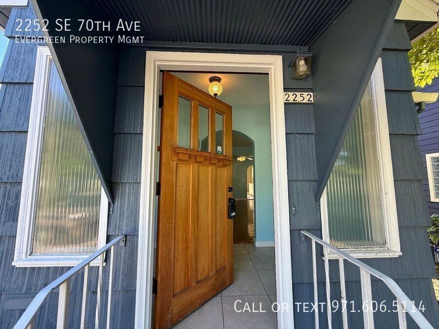 2252 Se 70th Ave - Photo 3 of 50