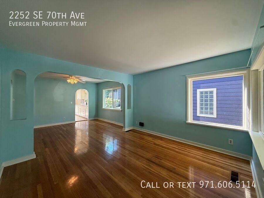 2252 Se 70th Ave - Photo 6 of 50