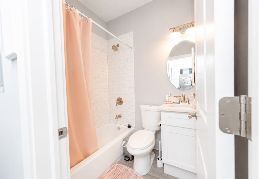1717 S Carpenter St - Photo 4 of 8
