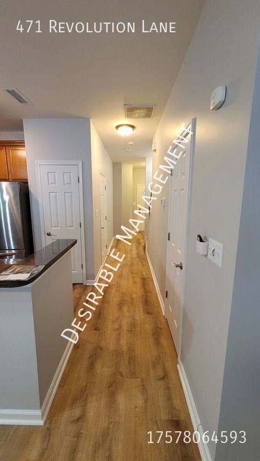 471 Revolution Ln - Photo 4 of 27