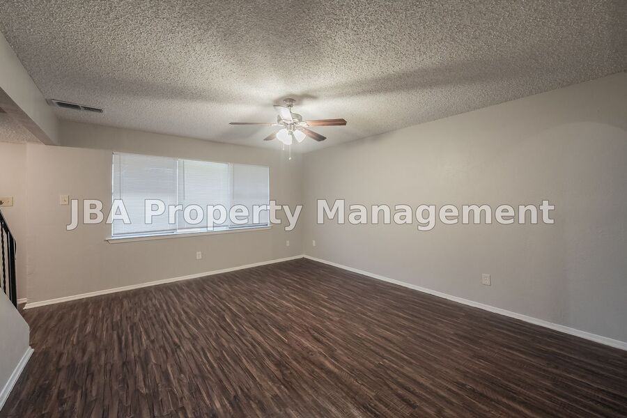 1770 Farleigh Ct #1770F - Photo 4 of 34
