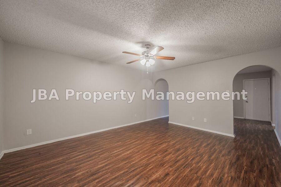 1770 Farleigh Ct #1770F - Photo 6 of 34