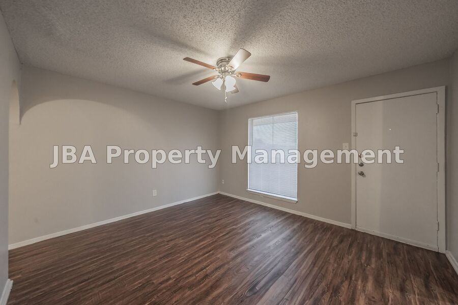 1770 Farleigh Ct #1770F - Photo 7 of 34