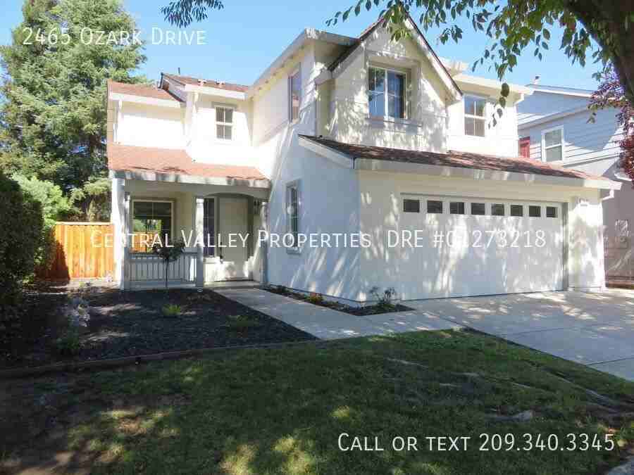 2465 Ozark Dr - Photo 2 of 30
