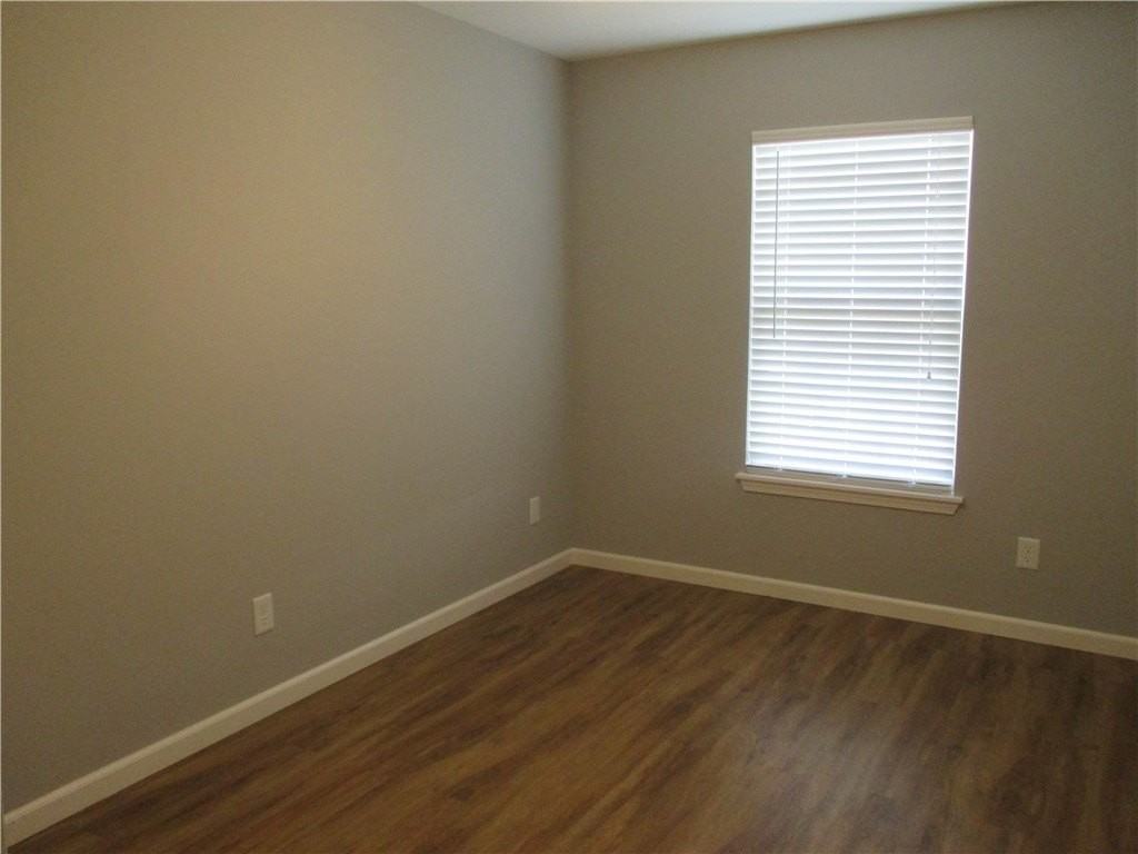 2839B Meridian Pl - Photo 7 of 10