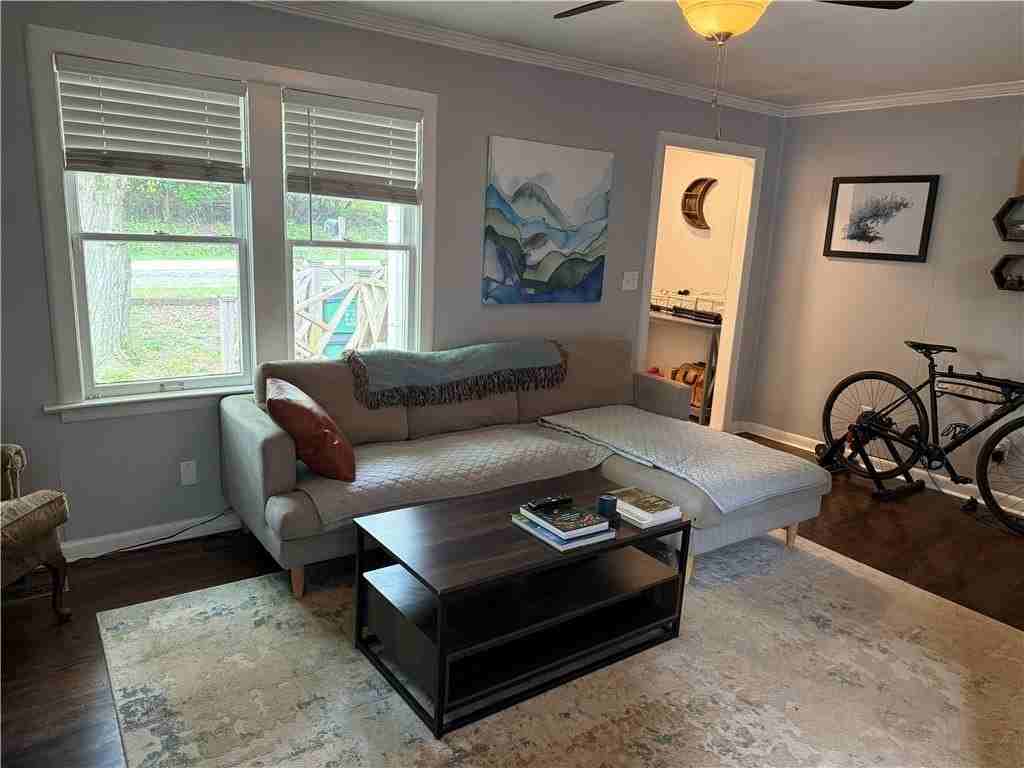 905 N Mission Blvd - Photo 3 of 30