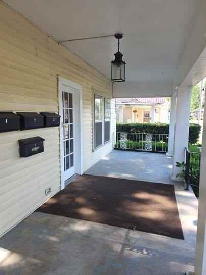 203 S Cravens St #4 - Photo 2 of 11