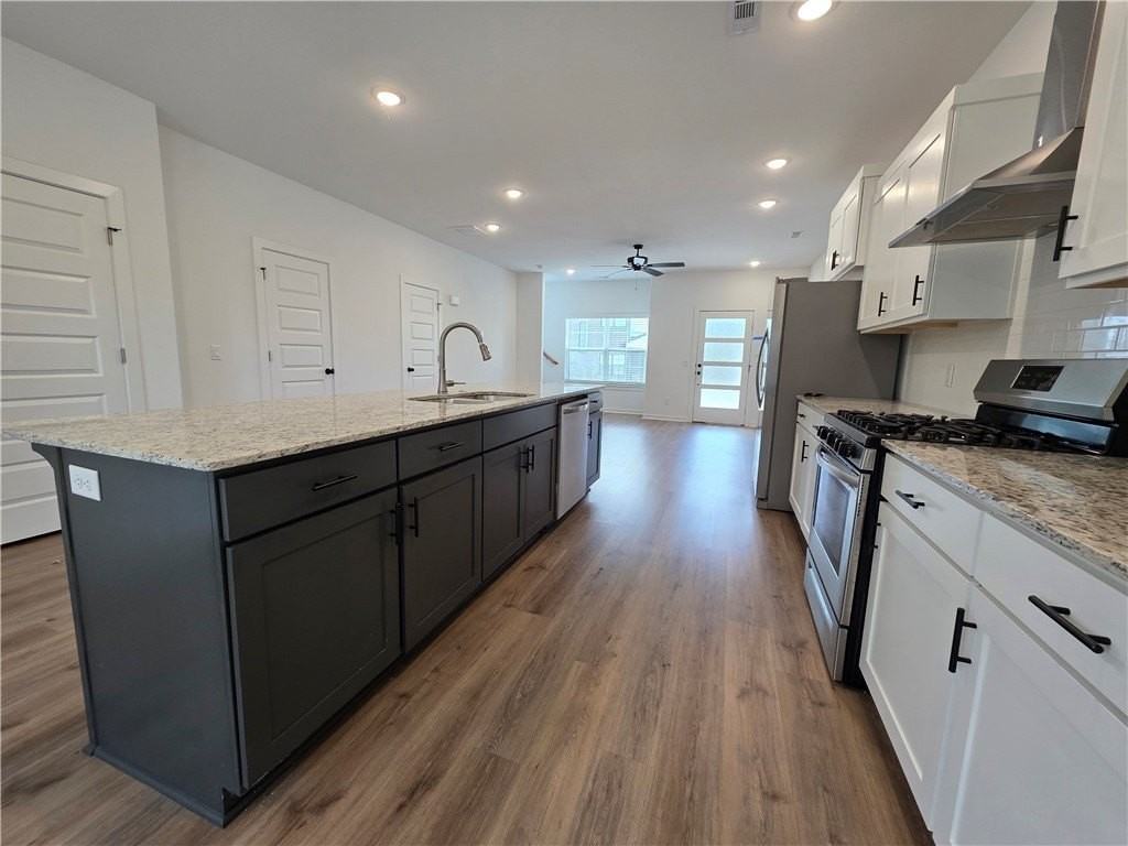 826 N Crater Ave #1 - Photo 7 of 19