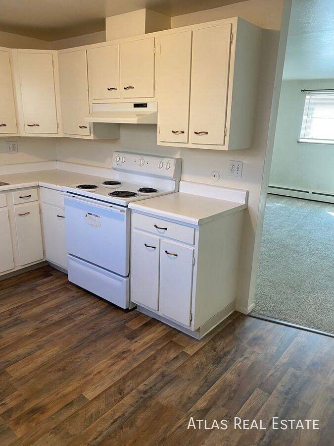 3790 Owens St #D - Photo 3 of 20