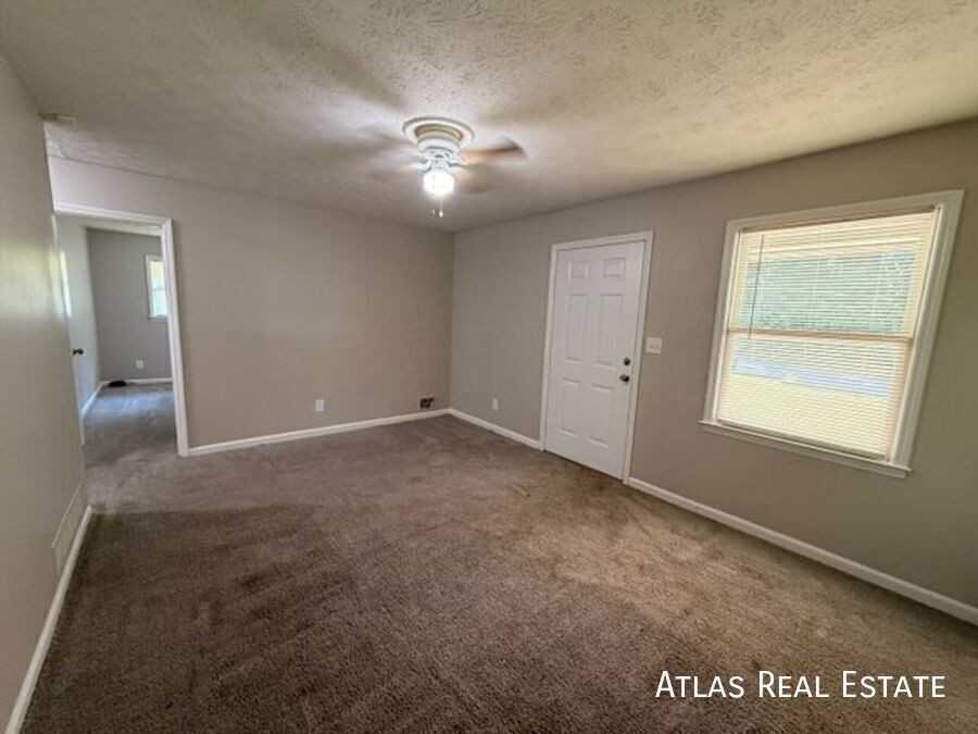 322 Lexington Hts - Photo 5 of 13
