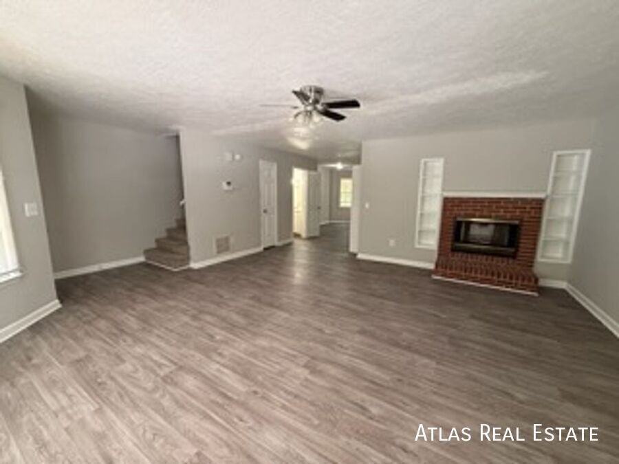 227 Highland Park Dr - Photo 3 of 16