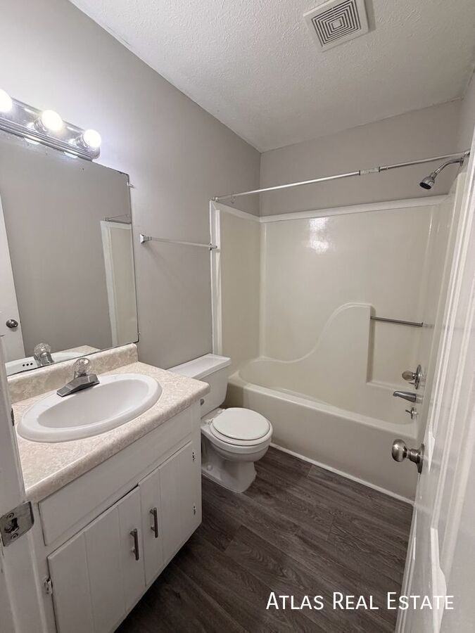 227 Highland Park Dr - Photo 6 of 16