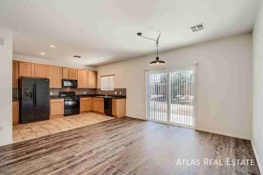 8437 W Green Kingfisher Ln - Photo 4 of 27