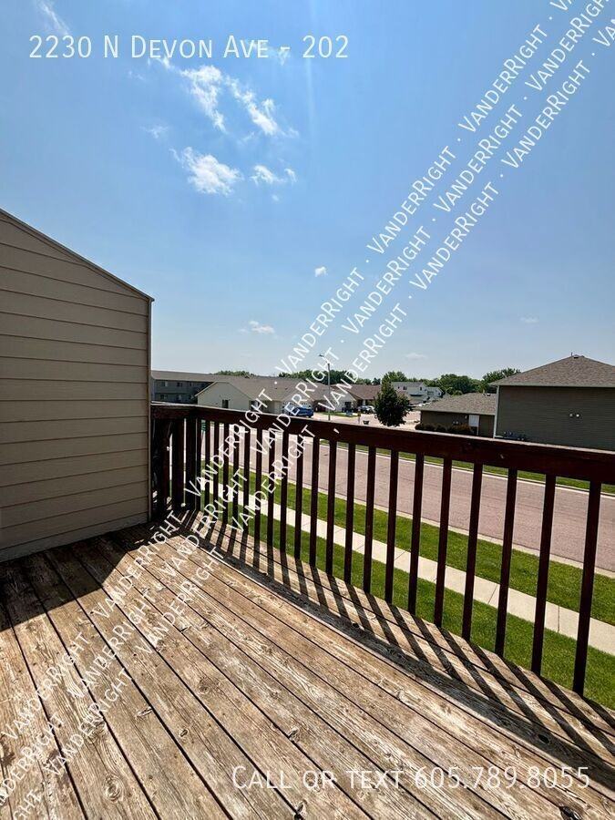 2230 N Devon Ave #202 - Photo 5 of 13