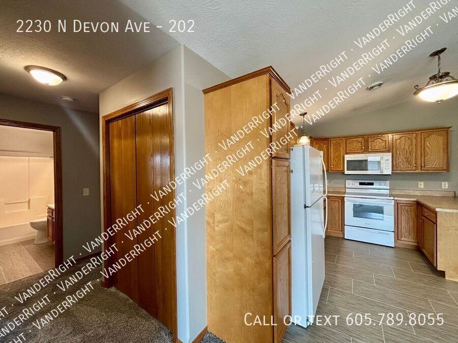 2230 N Devon Ave #202 - Photo 6 of 13