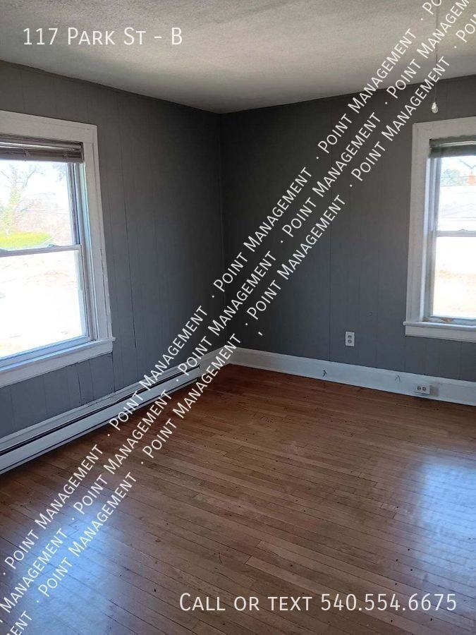 117 Park St #B - Photo 2 of 5