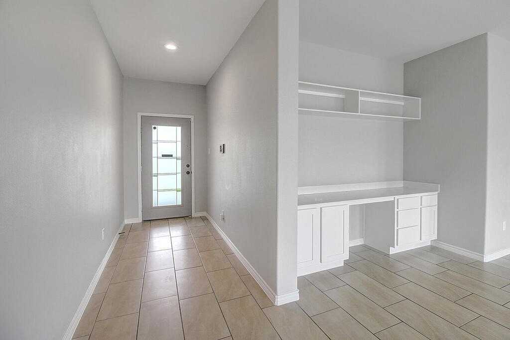 3502 De Zevala St - Photo 3 of 40