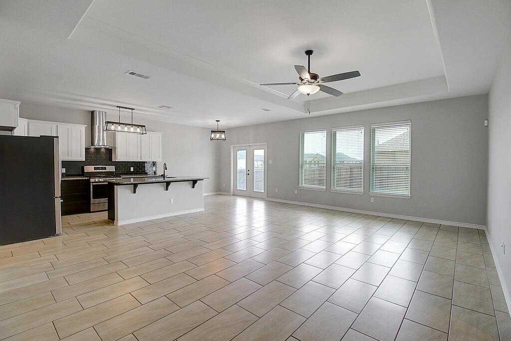 3502 De Zevala St - Photo 4 of 40