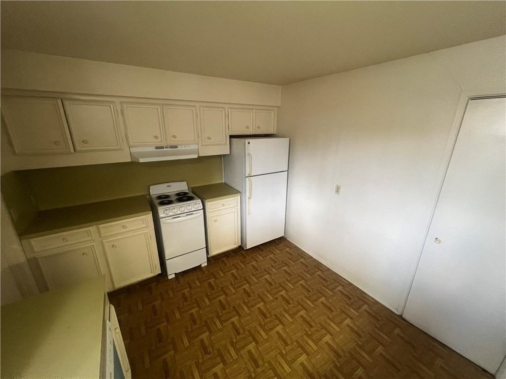 3030 Santa Fe St #3 - Photo 4 of 9