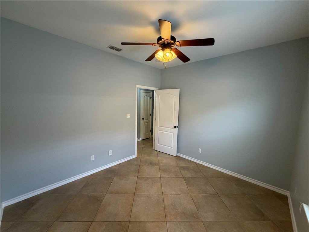 6706 Samba Dr - Photo 6 of 29