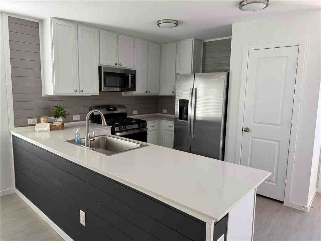 13229 Silverado Dr - Photo 4 of 14