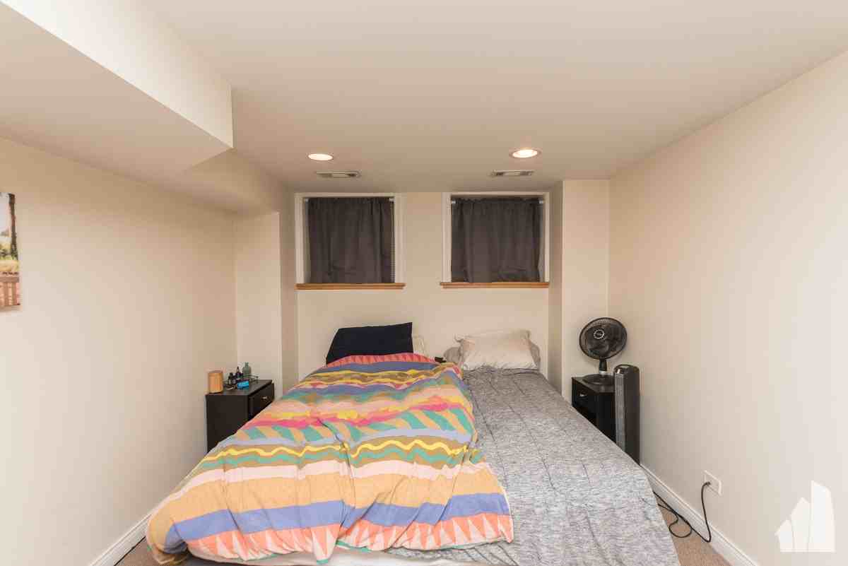 2702 W Thomas St #1F - Photo 4 of 8