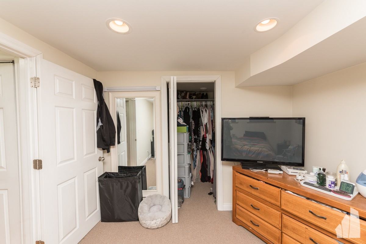 2702 W Thomas St #1F - Photo 5 of 8