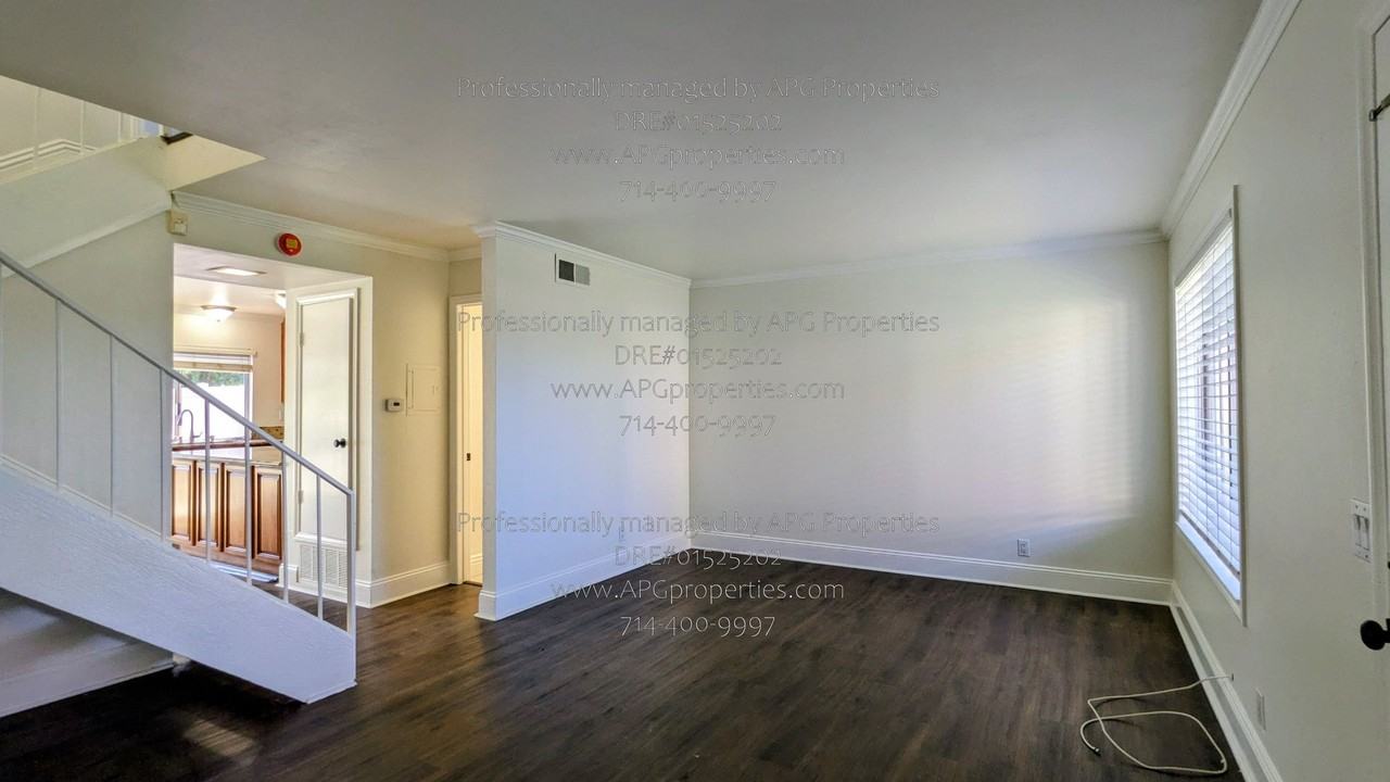 4800 Daroca Way - Photo 2 of 31