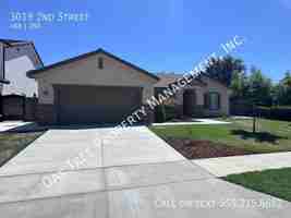featured image of 3019 2nd St