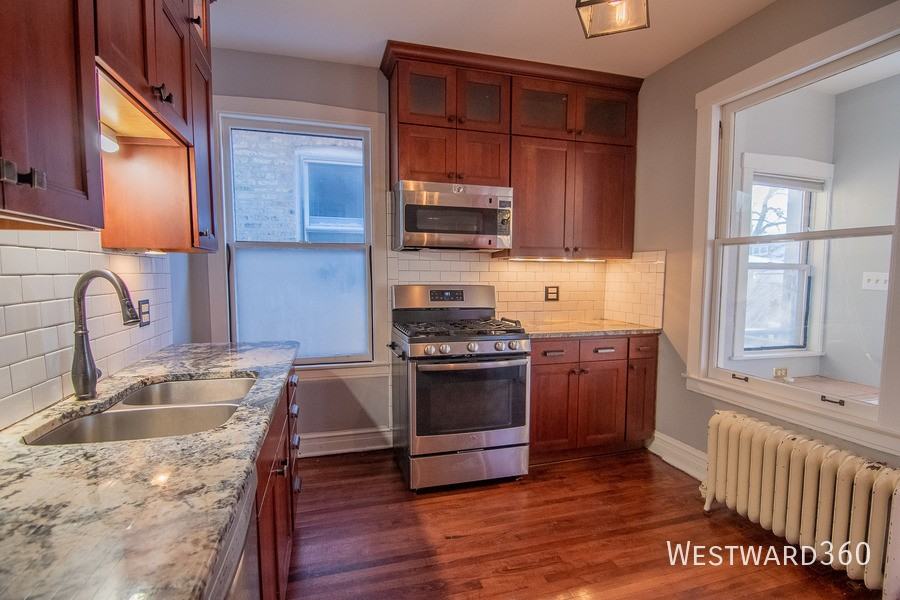 4246 N Menard Ave - Photo 5 of 23