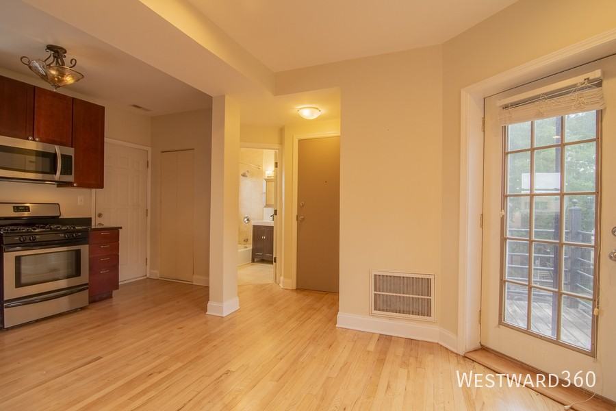 4334 N Sacramento Ave #3W - Photo 5 of 14
