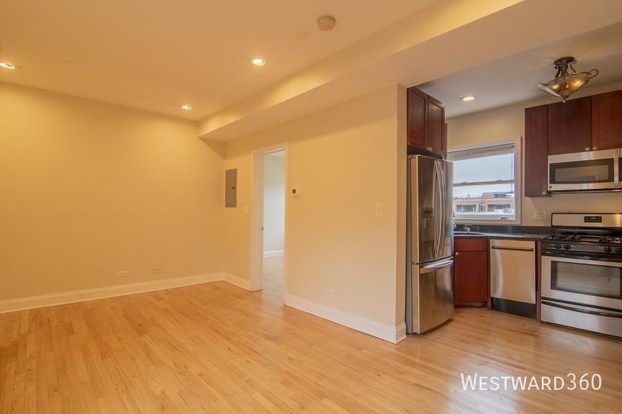 4334 N Sacramento Ave #3W - Photo 6 of 14