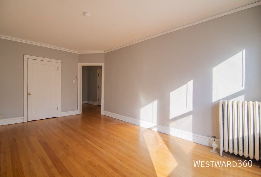6055 N Ridge Ave #1 - Photo 6 of 15