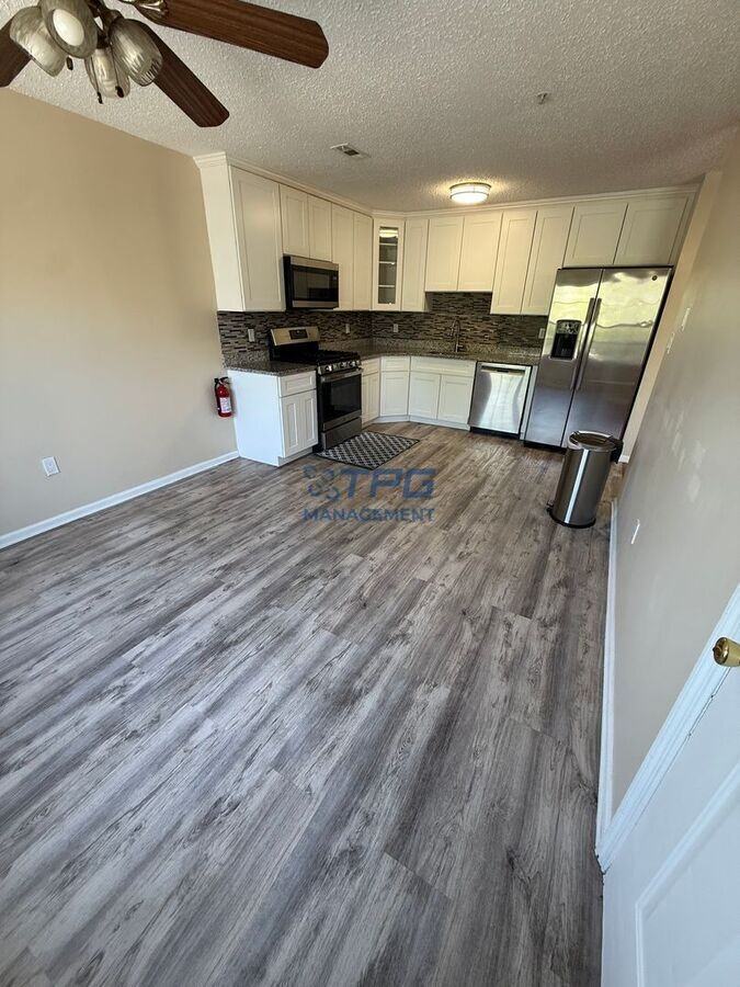 19 Newburgh Dr - Photo 2 of 20