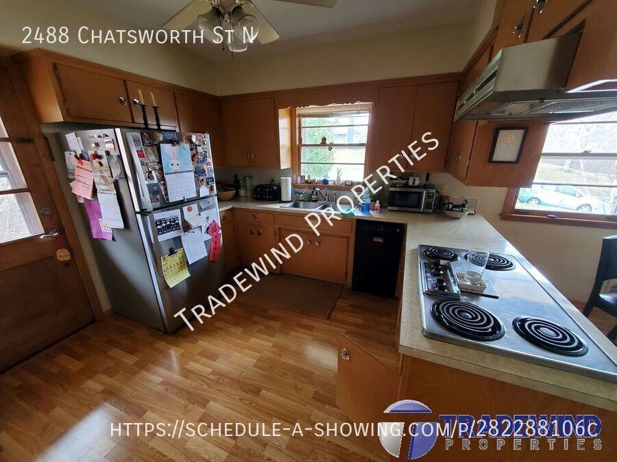 2488 Chatsworth St N - Photo 2 of 15