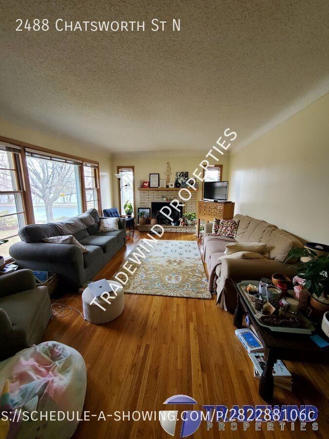2488 Chatsworth St N - Photo 4 of 15
